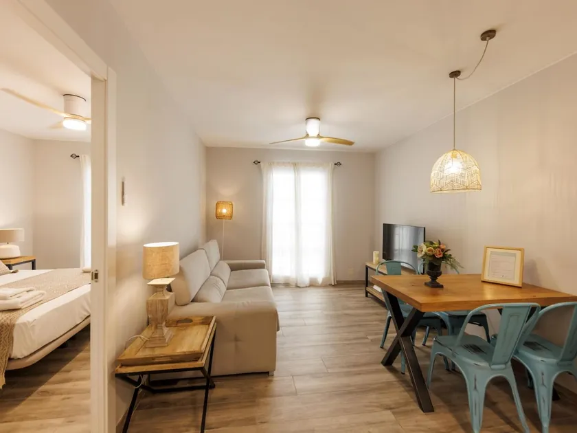 Bravissimo Calderers El Drac, one-bedroom apartment - Image 1