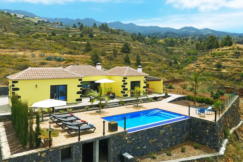 Casa Pino Arujo - Image 1