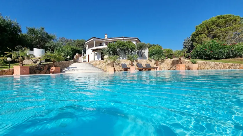 Villa LUNA ROSSA mit Meerblick, Pool, Klimaanlage, WLAN, Garten, Terrasse & Balkon - Image 1