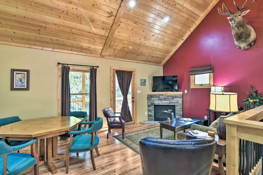 'Elk Path' Cabin w/ Hot Tub & Deck Near Asheville! - Image 1