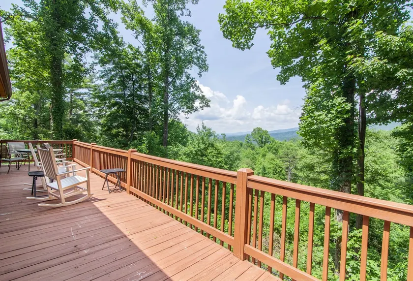 Outdoorsy Cabin Near Downtown - Image 1