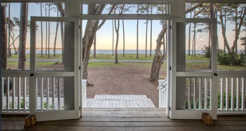 Sweet Gum Cottage direkt am Meer, 5 Schlafzimmer mit Golfwagen - Image 1