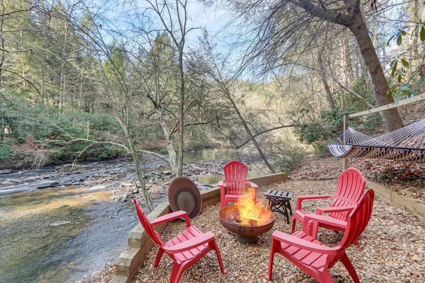 Waterfront Cabin w/ Beautiful River View & Hot Tub - Image 1