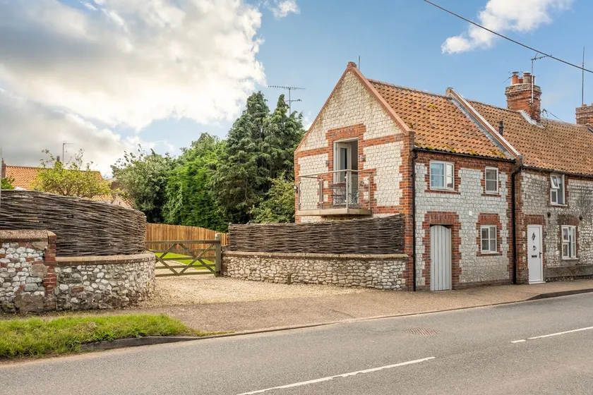 4 Malthouse Cottages - Image 1