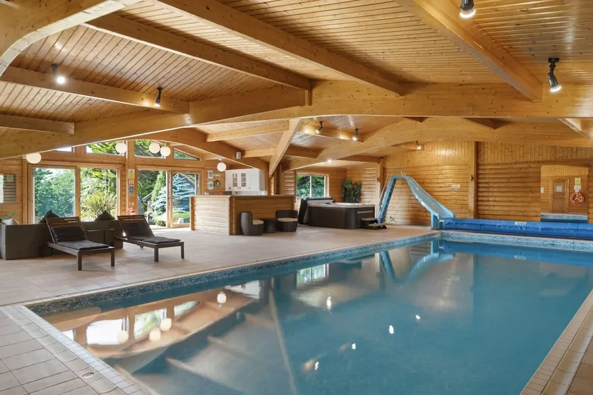 Country House - Pool Hot Tub Tennis Courts Gym - Image 1