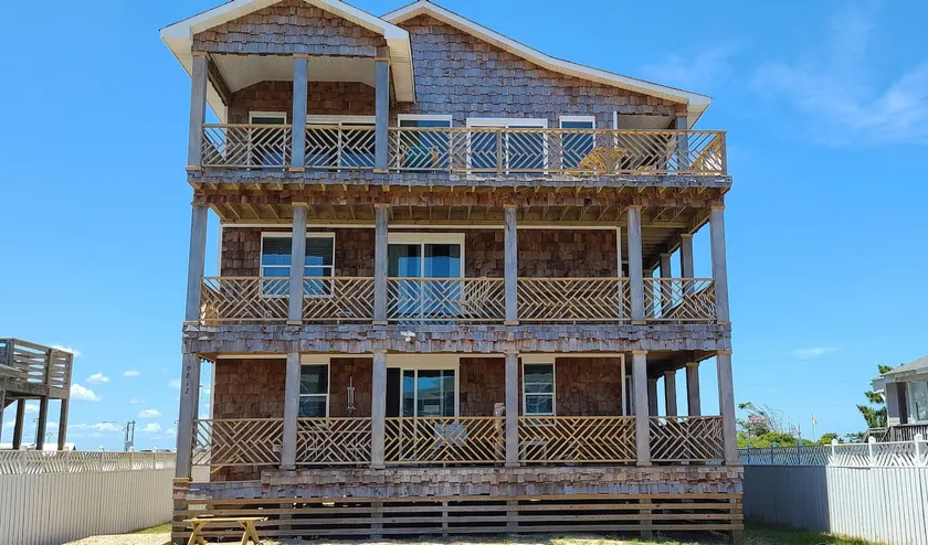 6812 Beach Rd, Semi-Oceanfront/Pool - Image 1