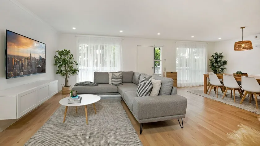 Lansell Retreat - Image 1