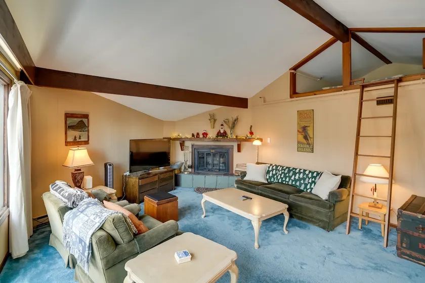 Bromley Mountain Escape w/ 2 Balconies: Hike & Ski - Image 1