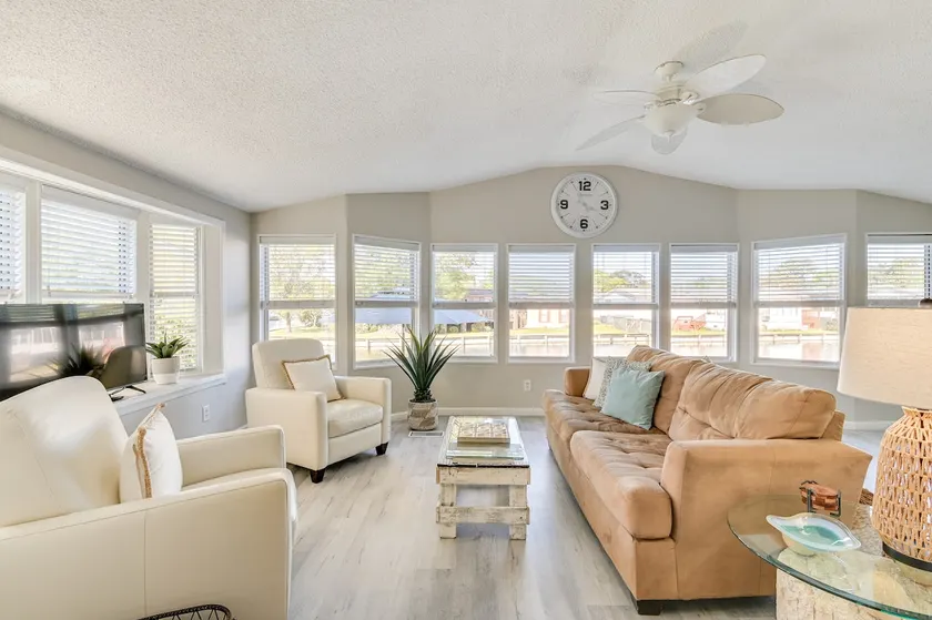 Deck & Pool Access: Myrtle Beach Getaway - Image 1