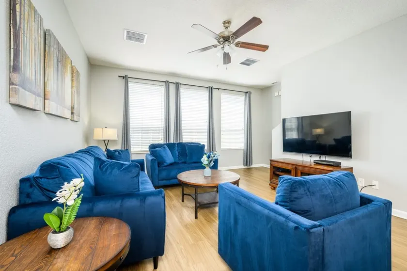 Beautiful Townhome, Vista Cay, Near Parks! 4018 - Image 1