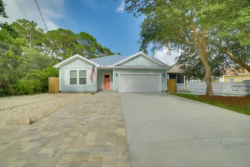 West End Home w/ Yard < 1 Mi to Beach Access! - Image 1