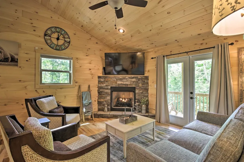 Private Hot Tub & EV Charger: Cozy Murphy Cabin! - Image 1