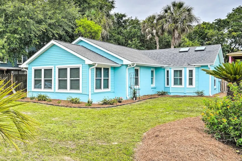 Beachy Isle of Palms Home: 1 Block to Coast! - Image 1