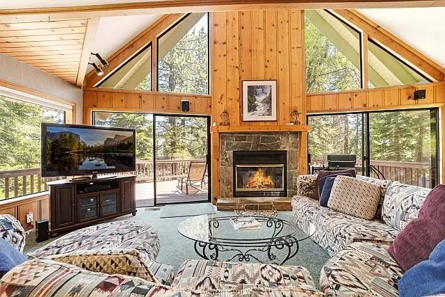 Spacious Cabin Sleeps up to 12 Sky High #86 by Bear Valley Vacation Rentals - Image 1