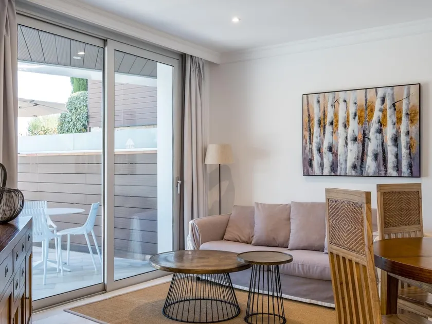 Marivent Apartments, Apartment with a queen bed and. - Image 1