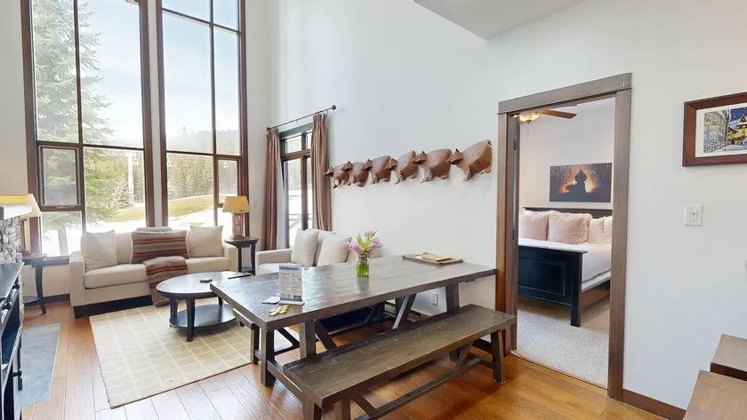 Stone's Throw #37 | 3 Peaks Rentals - Image 1