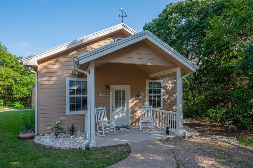 Cozy Cottage - Image 1