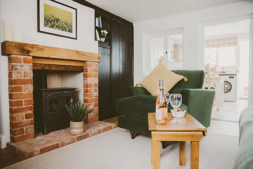 1 Chantry Cottage - Image 1