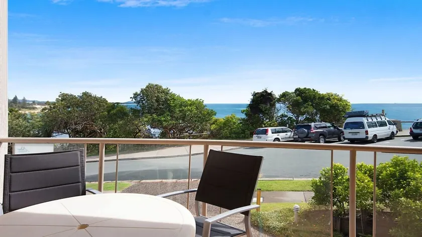 Seacrest Unit 1 Moffat Beach QLD - Image 1