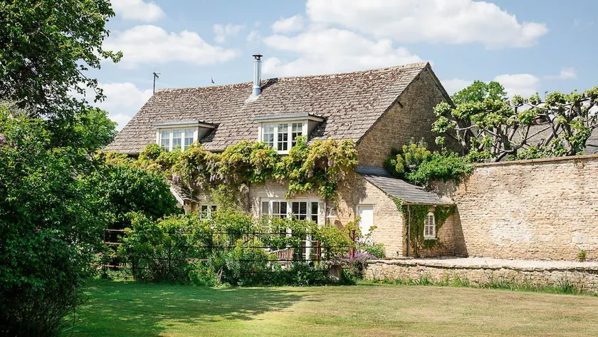 Apple Store Cottage - Image 1
