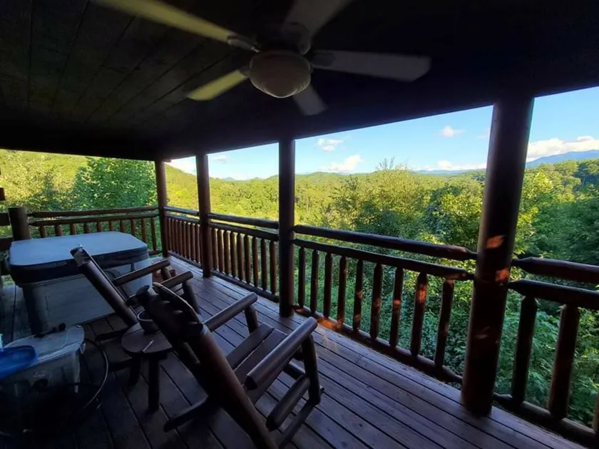 Bearadise Romantic Swing MtnViews*Hottub Easy Road - Image 1