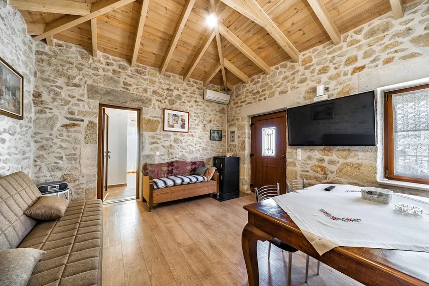 Guest House Aphrodite - Image 1