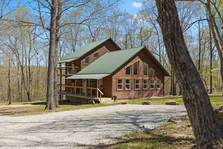 Secluded Cabin Near Buffalo River | Private Ozark - Image 1