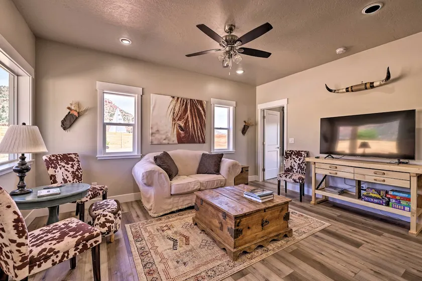Quiet Kanab Home w/ Panoramic Views & Porch! - Image 1