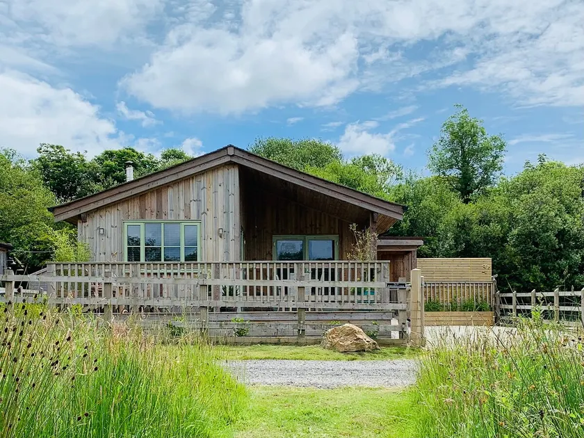 Peregrine Lodge - Image 1