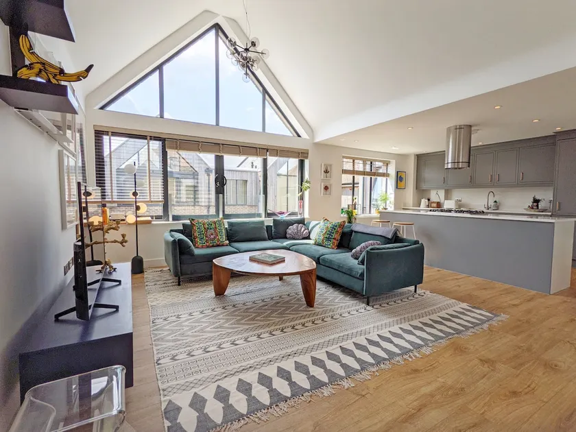 The Old Court House - Midhurst  -  a flat that sleeps 4 guests  in 2 bedrooms - Image 1