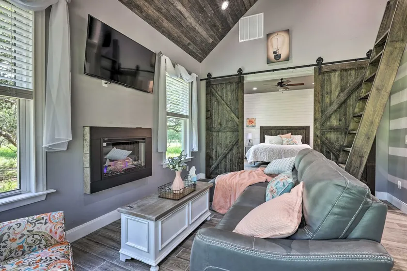 Cozy Spring Branch Cottage in Hill Country! - Image 1