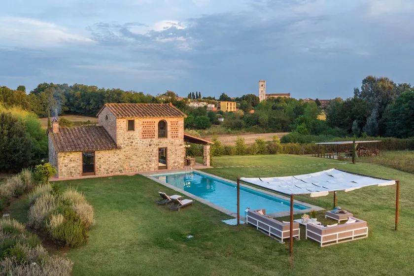 Il Conte, Traditional Tuscany 3 bedrooms Luxury Farmhouse Villa with Private Pool and SPA in Orentano - Image 1