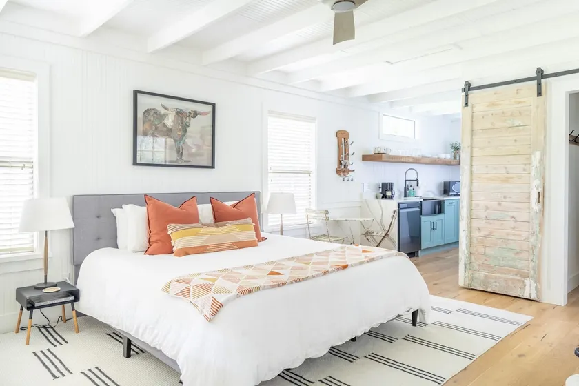 Cottage for 2 in the Heart of Round Top! - Image 1
