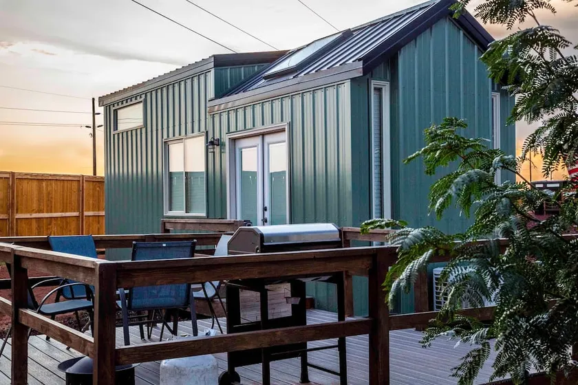 Near Zion • Modern Tiny Home • Hiking & MTB Access - Image 1