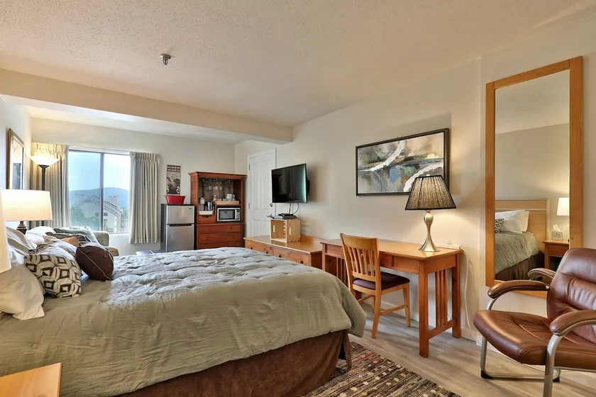 Charming, Renovated 2BR/2BA Mt Green Condo: Steps to Killington 3C13/A - Image 1