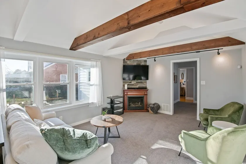 "Sweet Serenity" Stay 10 Minutes from Hershey home - Image 1