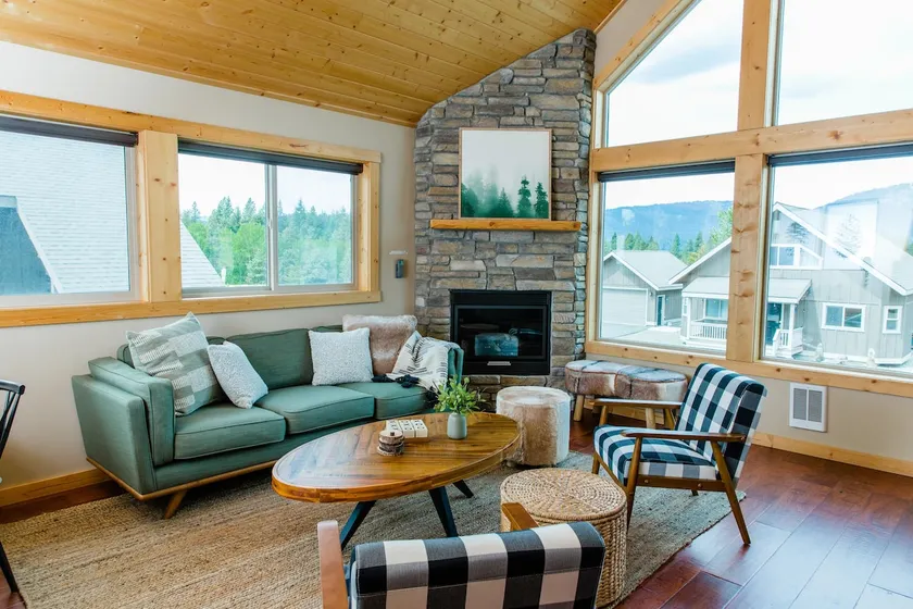 Gorgeous Chalet | HotTub, FirePit + Pool Access - Image 1
