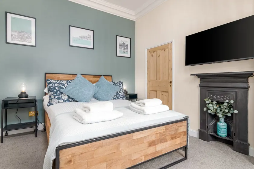 Host & Stay - Railman's Rest - Image 1