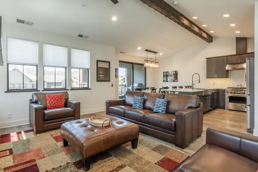 Luxurious New Build w/ Mountain Views - 519 - Image 1