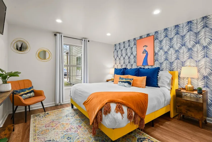 Modern Grande Home! 3 King Beds! 2 Kitchens! - Image 1