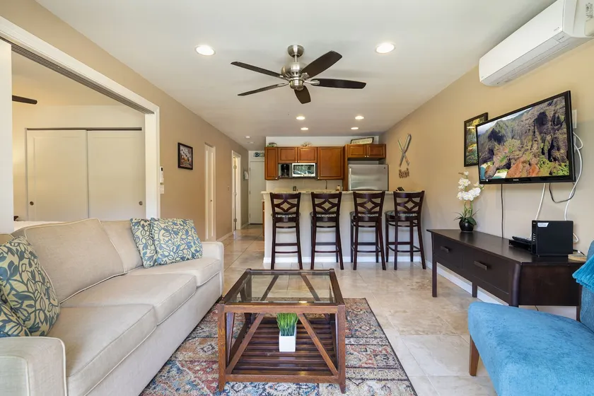 2 Bedroom Kapaa Condo, Pool, AC, Beach Access KK116 - Image 1