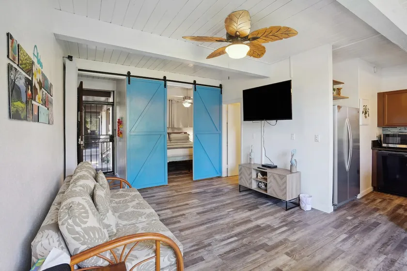 < 1 Mi to Beach + Town! Airy Kailua-Kona Condo - Image 1