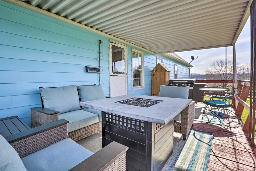 Charming East Bernstadt Retreat < 6 Acre Farm! - Image 1
