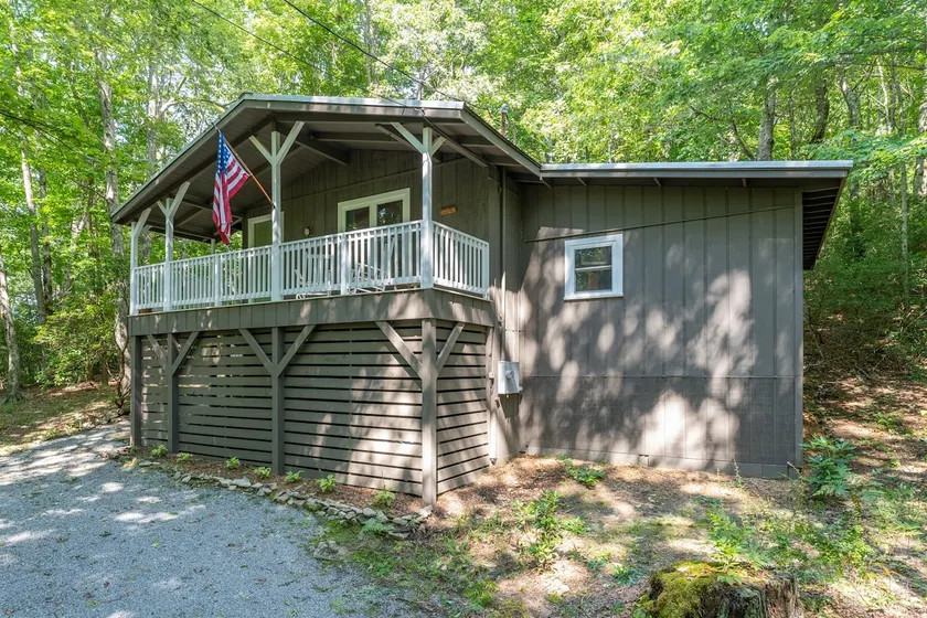 The Deep Forest Green Cottage - Image 1