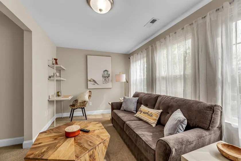 BBQ Grill | Private Patio | Parking | Pets Allowed - Image 1
