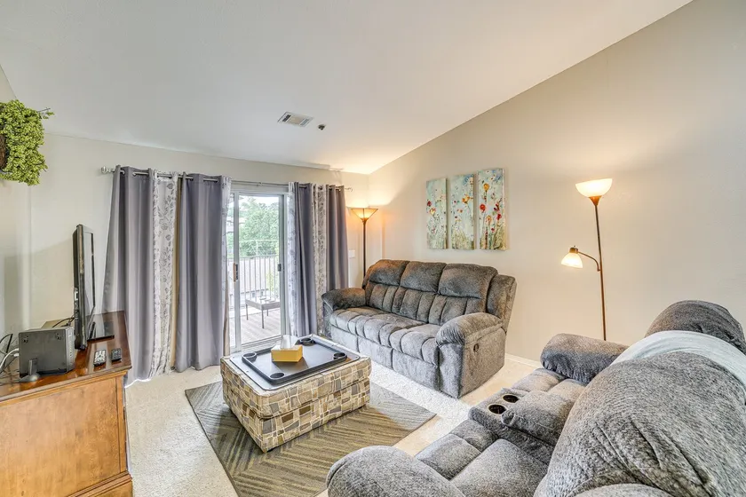 3 Mi to Branson Strip: Condo w/ Balcony! - Image 1