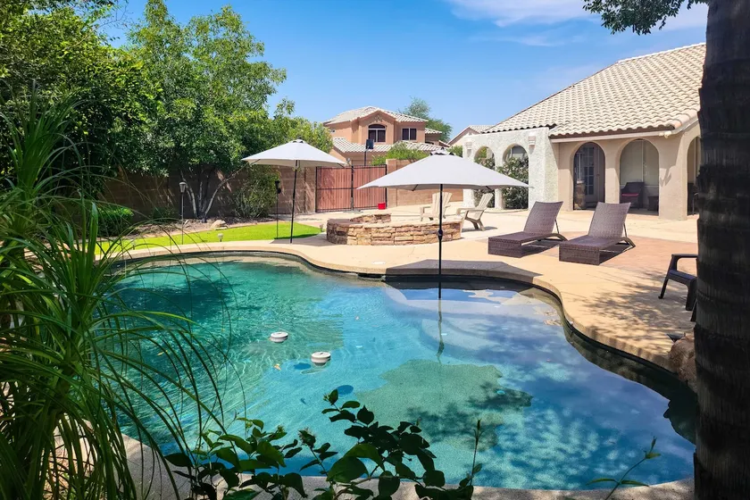 Hot Tub & Fire Pit: Phoenix Oasis Near Hiking! - Image 1