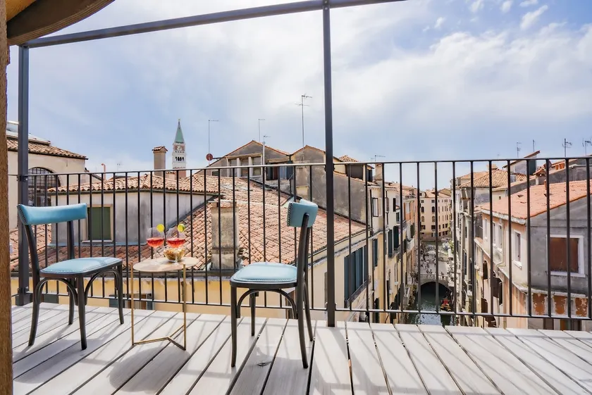 Corte Rubbi 11 Secret Terrace Apartment - Image 1