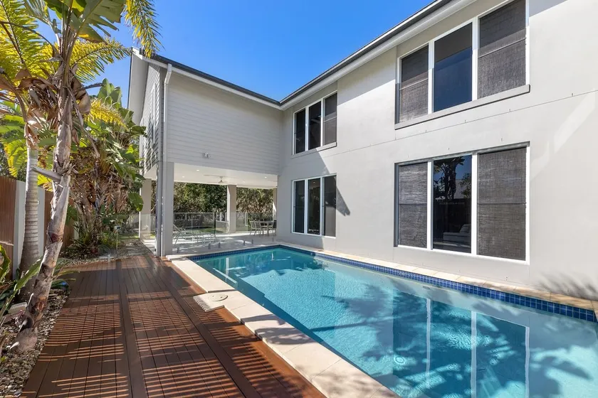 Sand & Sea Beach House - Image 1