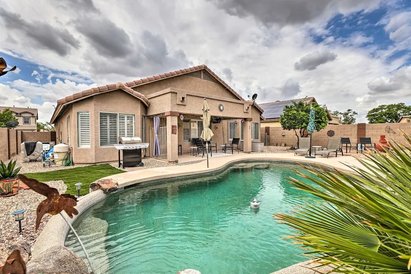 BBQ-Ready Oasis Near Golfing + Surprise Stadium! - Image 1